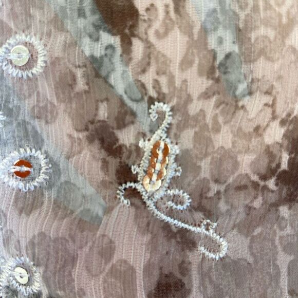 Chico’s Sheer with Sequins Gray and White Tunic Chico's Size 0 - Picture 14 of 15